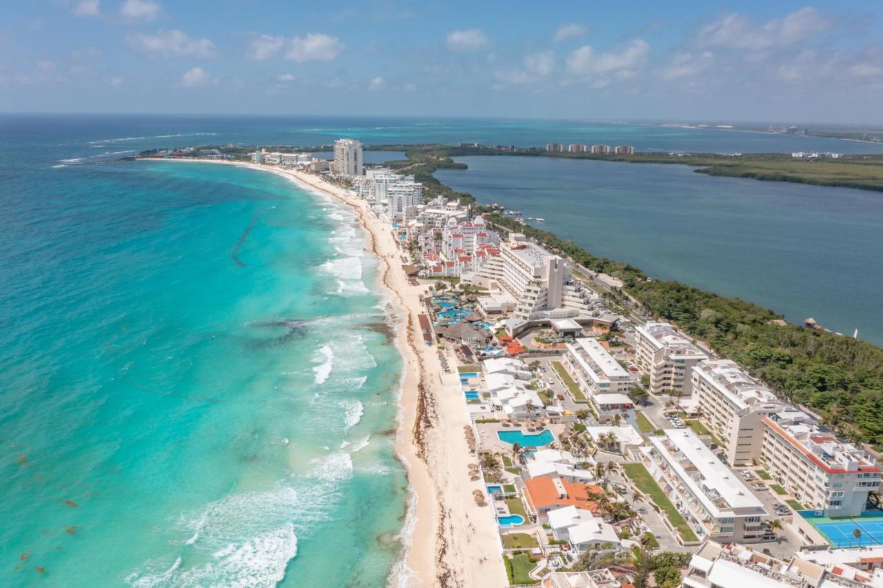 Ocean View Three Bedroom, Three Story Penthouse By The Beach Cancún Exterior foto